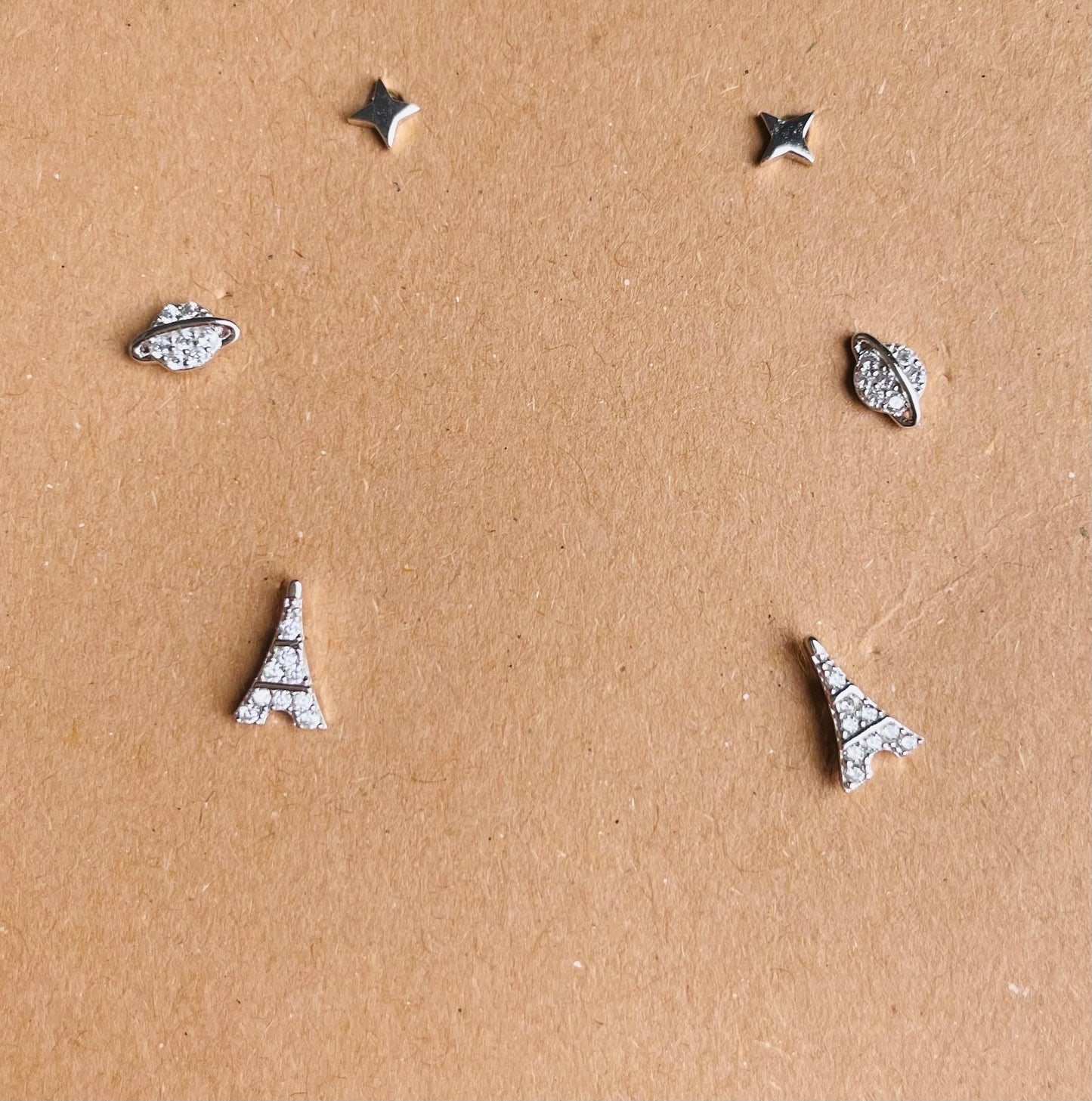 Set de pendientes en plata de ley Rodiada y Circonitas TORRE EIFFEL.